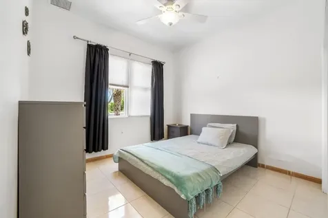 Royal Palm Way Grand Bahama Freeport BS