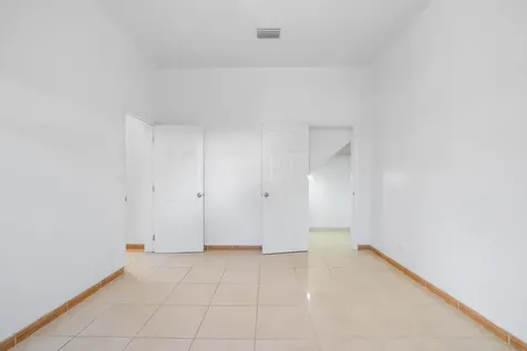 Royal Palm Way Grand Bahama Freeport BS