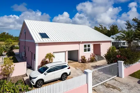Royal Palm Way Grand Bahama Freeport BS