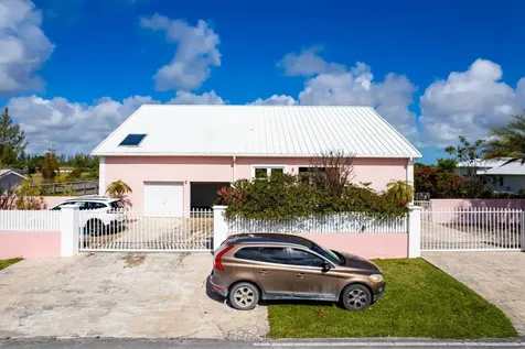 Royal Palm Way Grand Bahama Freeport BS