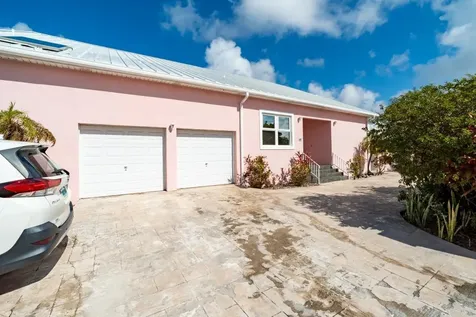 Royal Palm Way Grand Bahama Freeport BS