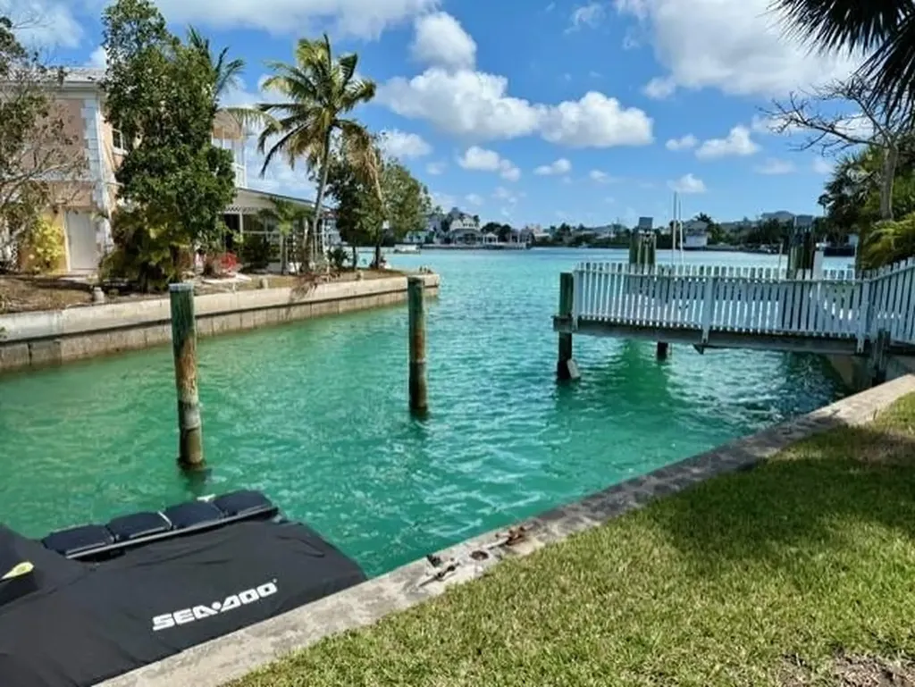 New Providence Paradise Island BS, Sandyport Drive, Unit 32A
