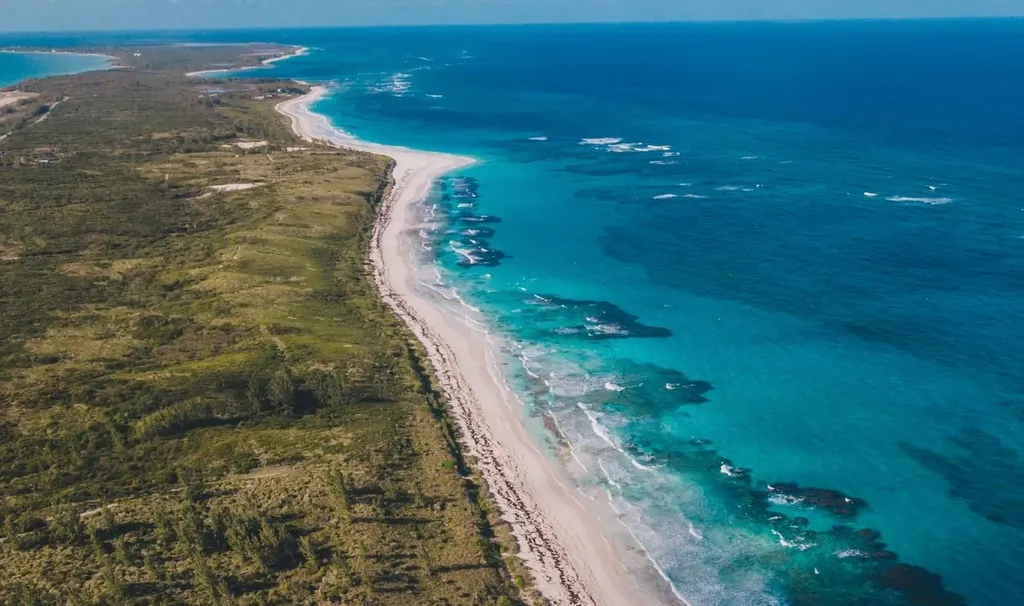 Queen's Highway Eleuthera BS