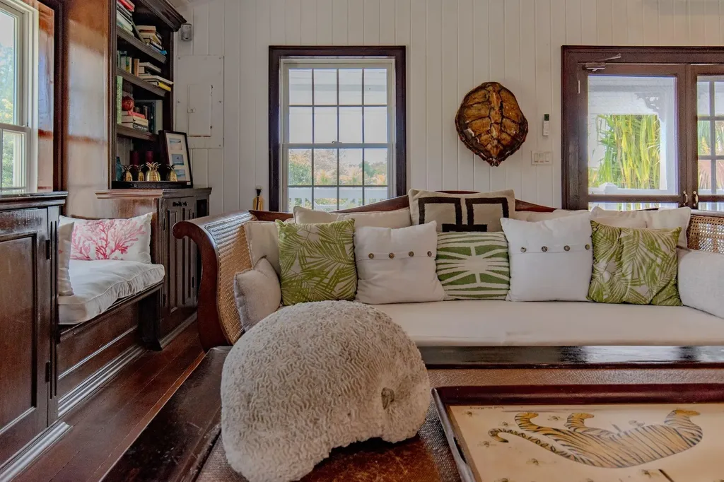 Banks Road Tir Na Nog Eleuthera BS