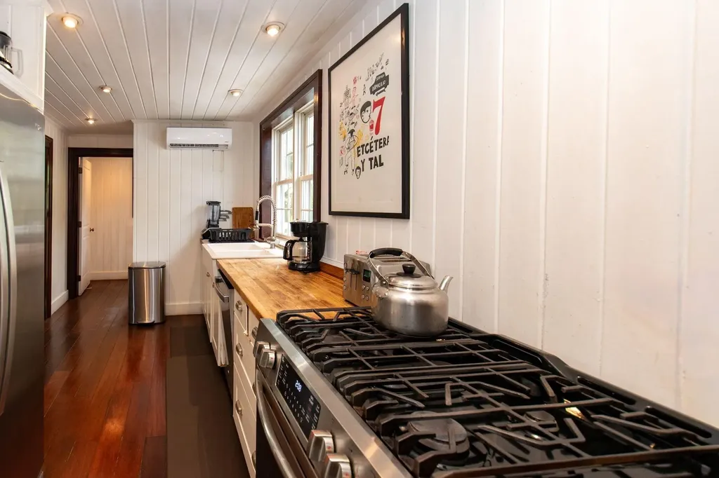 Banks Road Tir Na Nog Eleuthera BS