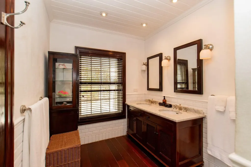 Banks Road Tir Na Nog Eleuthera BS