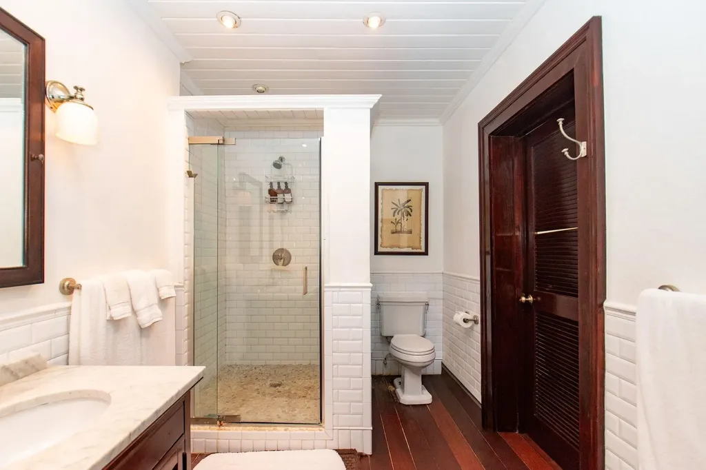 Banks Road Tir Na Nog Eleuthera BS