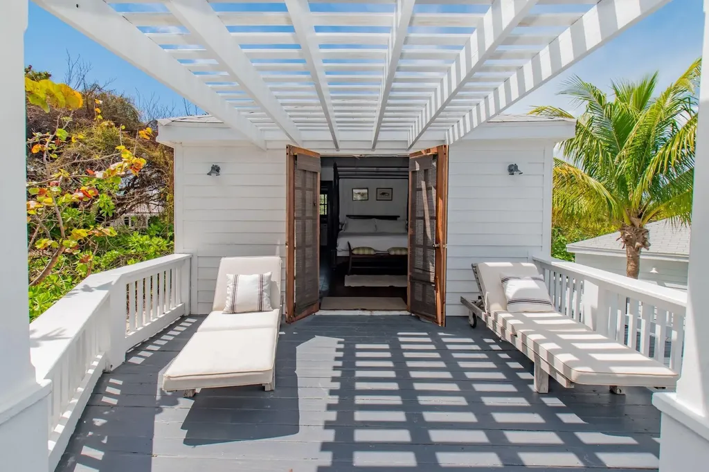 Banks Road Tir Na Nog Eleuthera BS