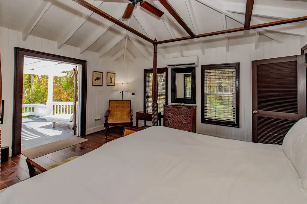 Banks Road Tir Na Nog Eleuthera BS