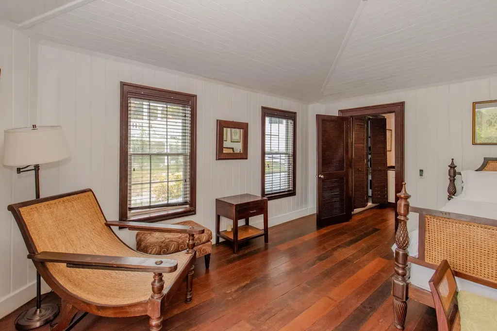 Banks Road Tir Na Nog Eleuthera BS