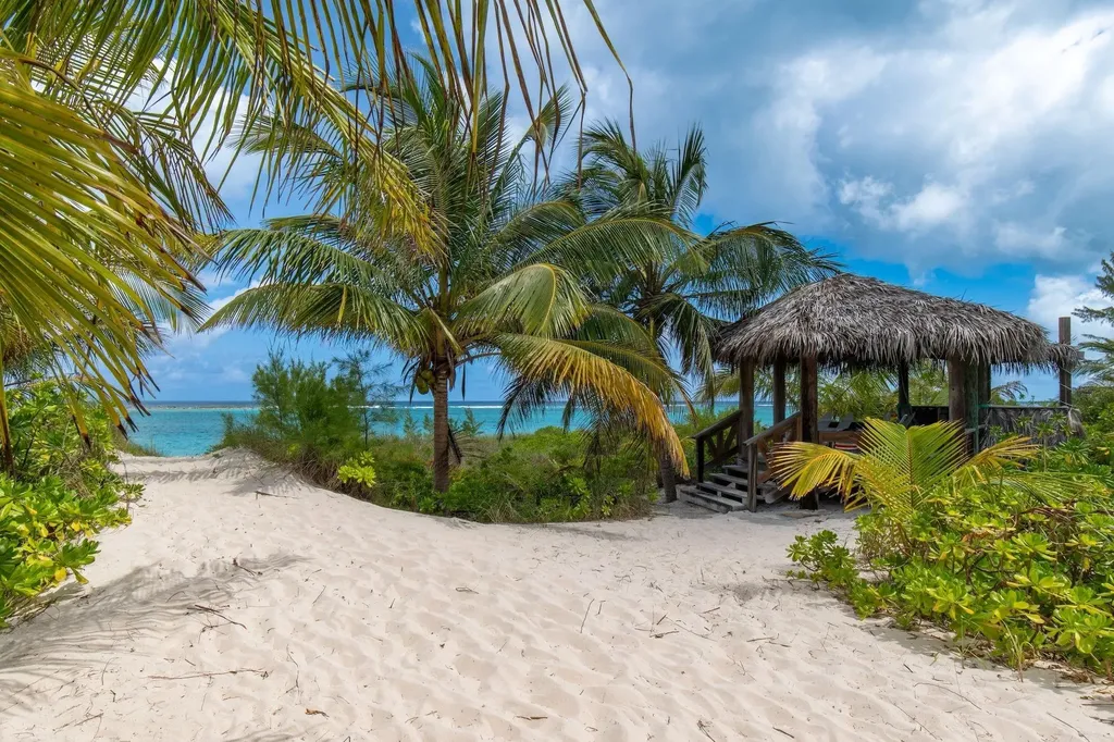 Banks Road Tir Na Nog Eleuthera BS