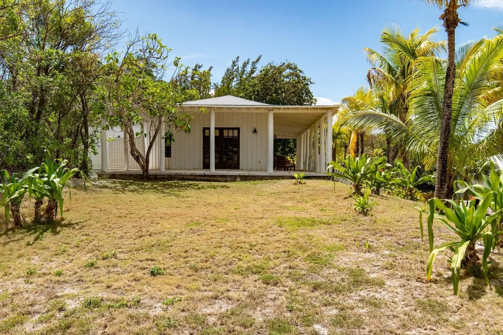 Banks Road Tir Na Nog Eleuthera BS