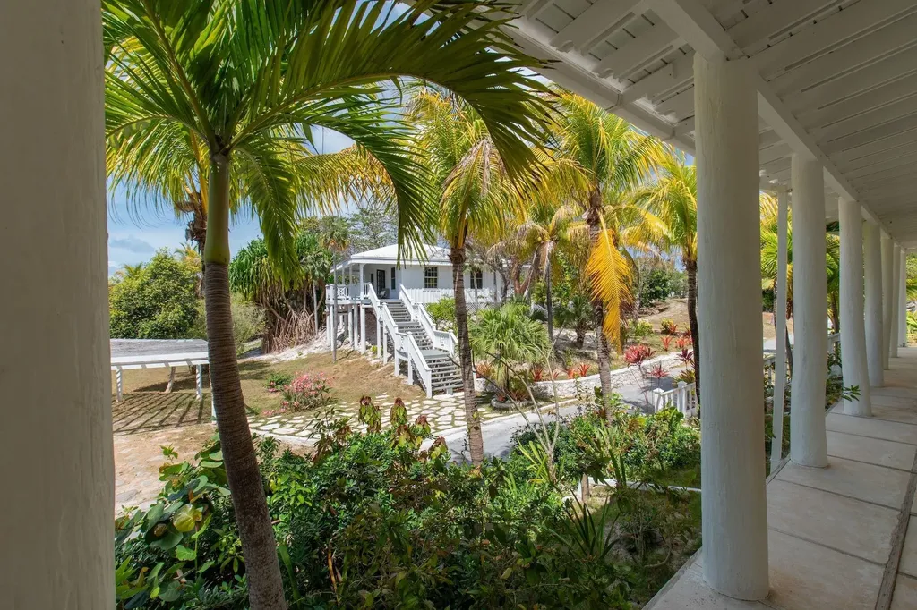 Banks Road Tir Na Nog Eleuthera BS