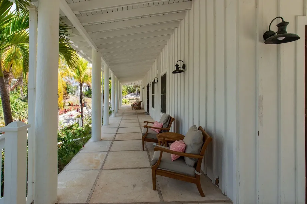 Banks Road Tir Na Nog Eleuthera BS