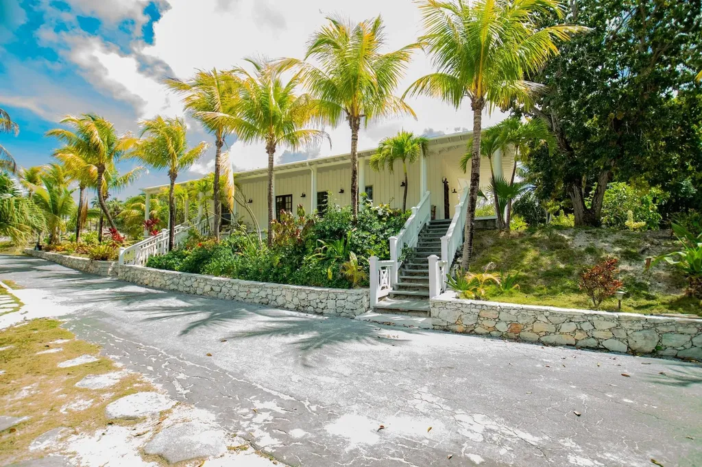 Banks Road Tir Na Nog Eleuthera BS