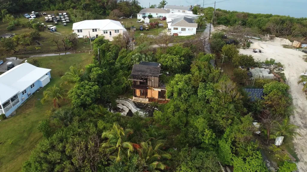 Wally's Place Black Sound Abaco BS