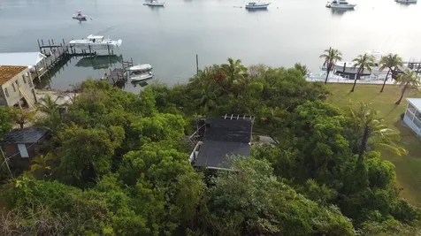 Wally's Place Black Sound Abaco BS