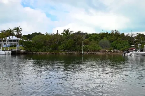 Wally's Place Black Sound Abaco BS