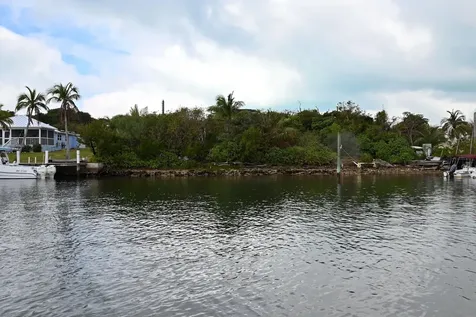 Wally's Place Black Sound Abaco BS