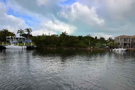 Wally's Place Black Sound Abaco BS