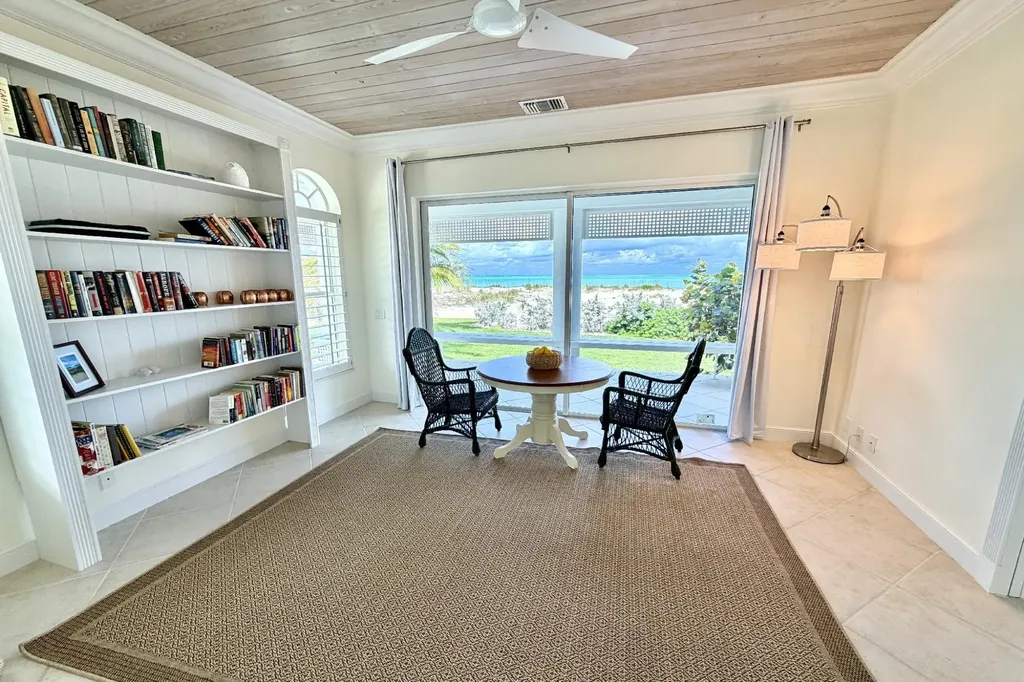 Summertime Ocean Boulevard Abaco BS
