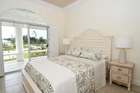 Summertime Ocean Boulevard Abaco BS