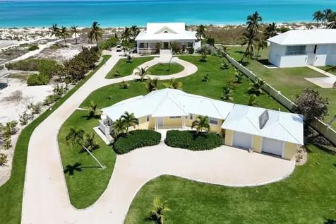 Summertime Ocean Boulevard Abaco BS