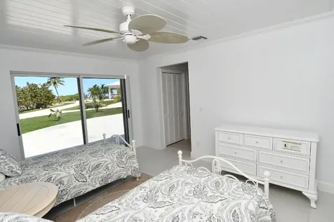 Summertime Ocean Boulevard Abaco BS
