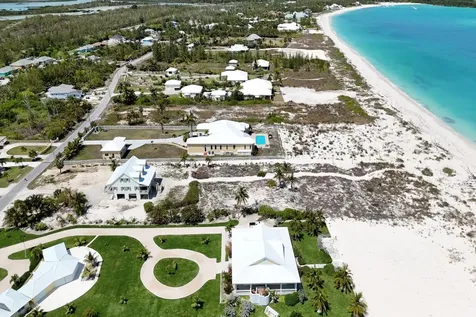 Summertime Ocean Boulevard Abaco BS