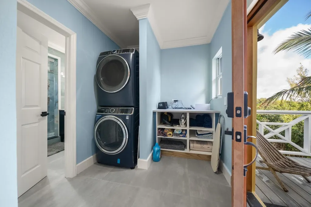 Coco Bay, Green Turtle Ca Abaco BS