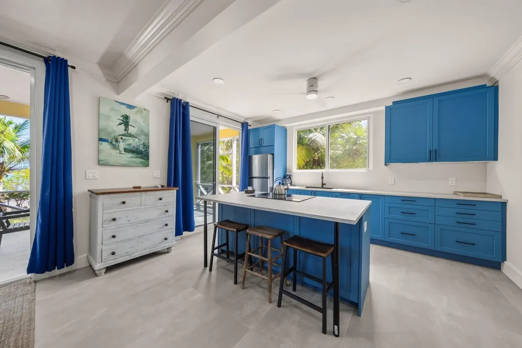 Coco Bay, Green Turtle Ca Abaco BS