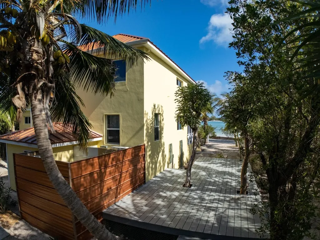 Coco Bay, Green Turtle Ca Abaco BS