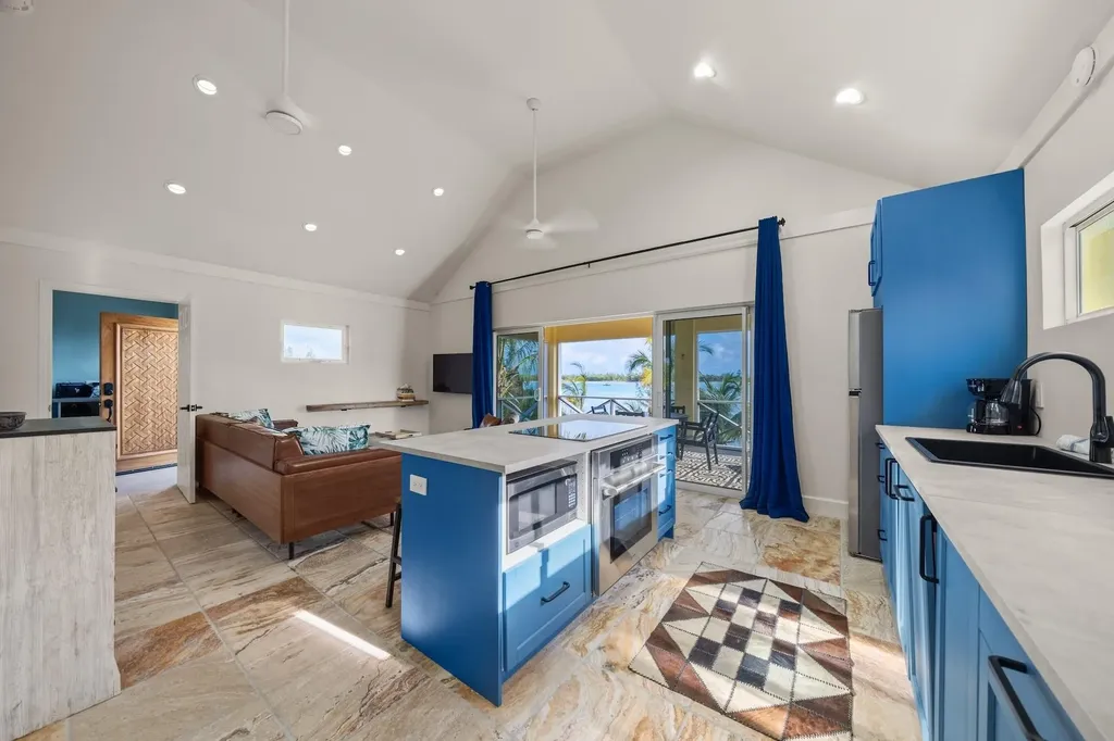 Coco Bay, Green Turtle Ca Abaco BS