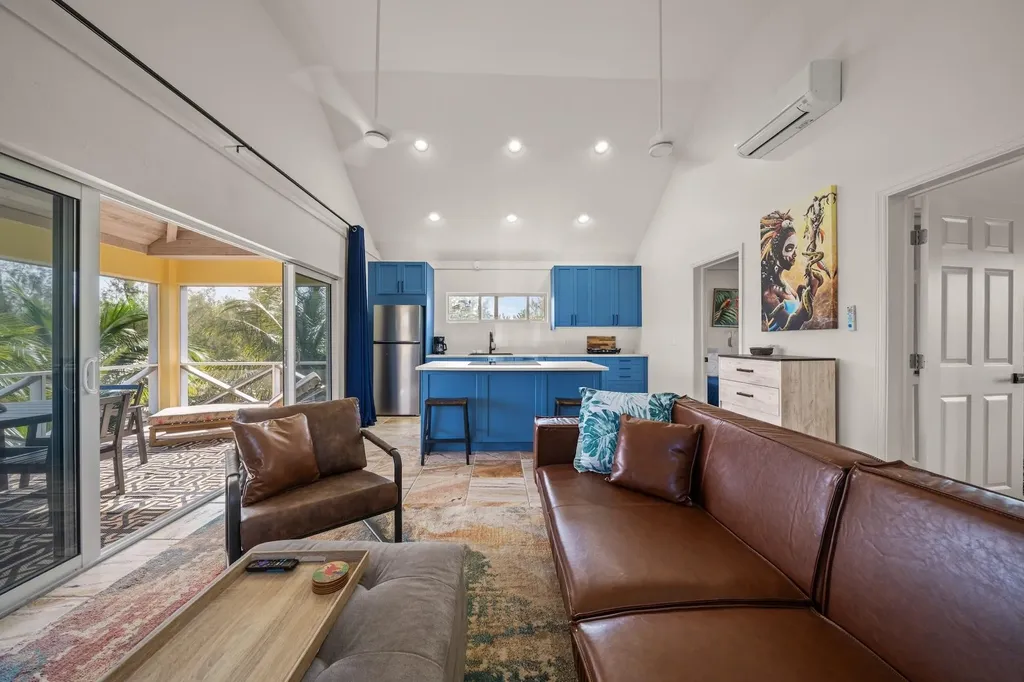 Coco Bay, Green Turtle Ca Abaco BS