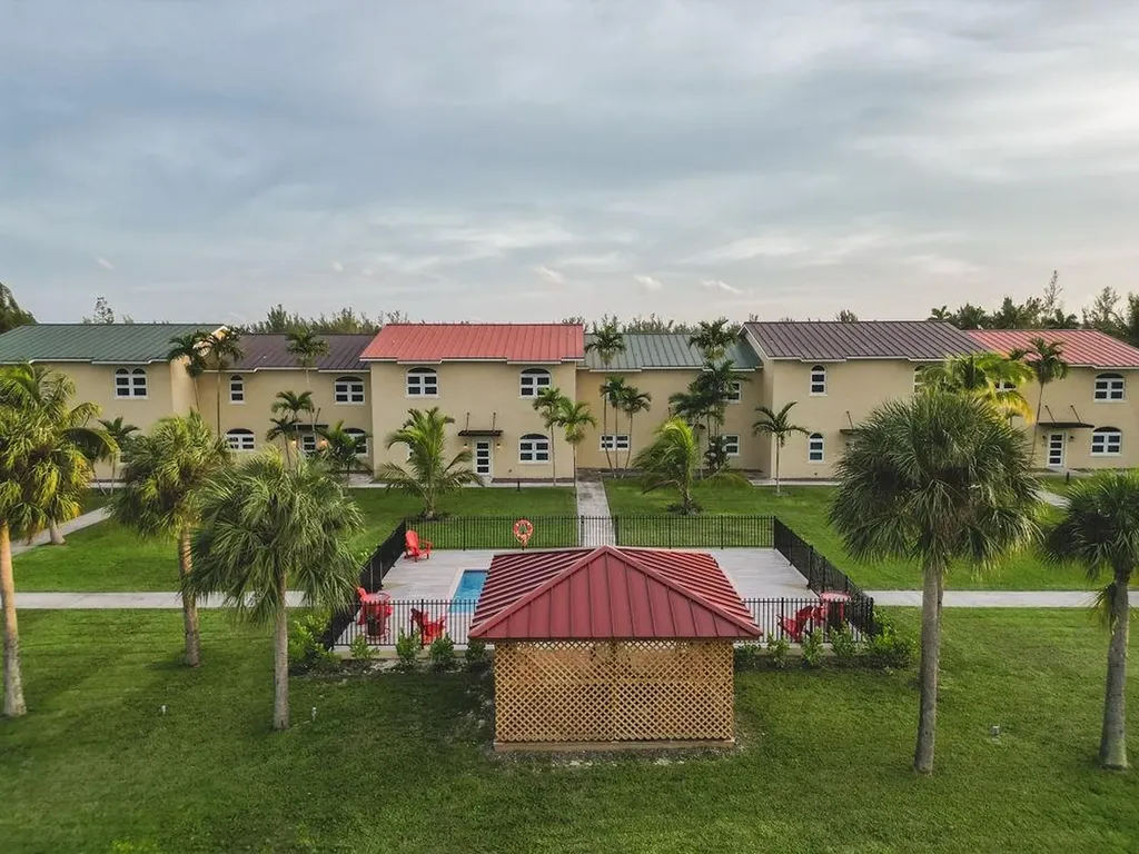 Midshipman Road 13-14 Grand Bahama Freeport BS