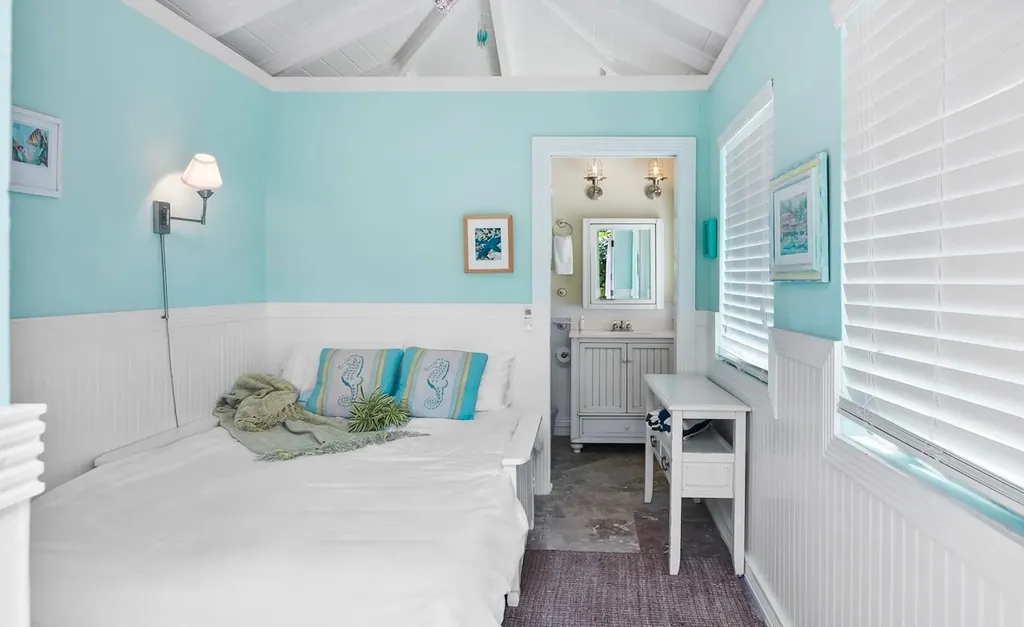 Seahorse Road February Point Exuma BS