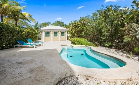 Seahorse Road February Point Exuma BS