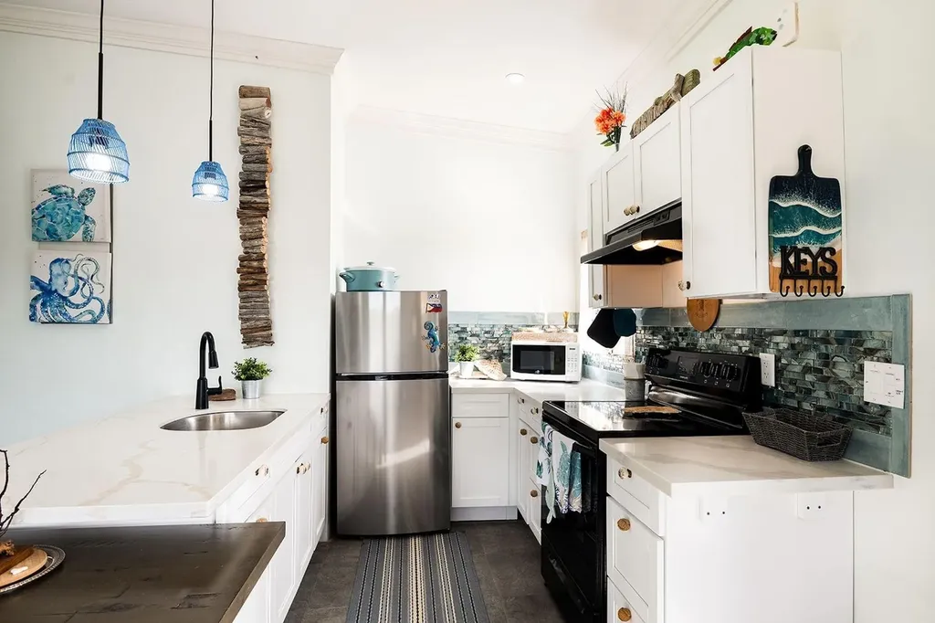 The Little Pearl Abaco BS