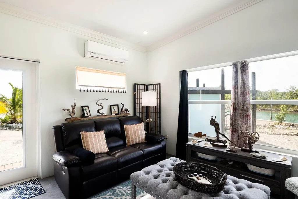 The Little Pearl Abaco BS