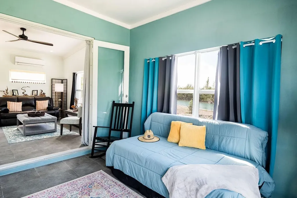 The Little Pearl Abaco BS