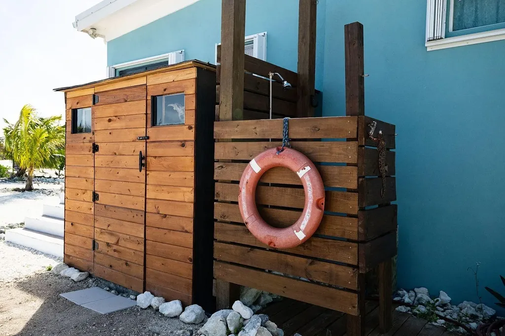 The Little Pearl Abaco BS