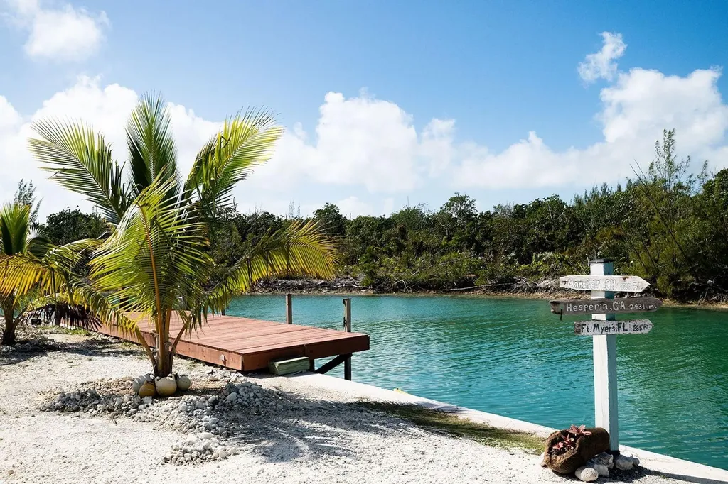 The Little Pearl Abaco BS