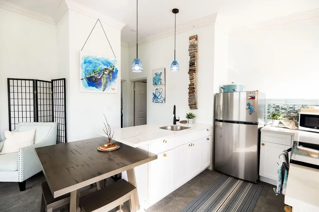 The Little Pearl Abaco BS