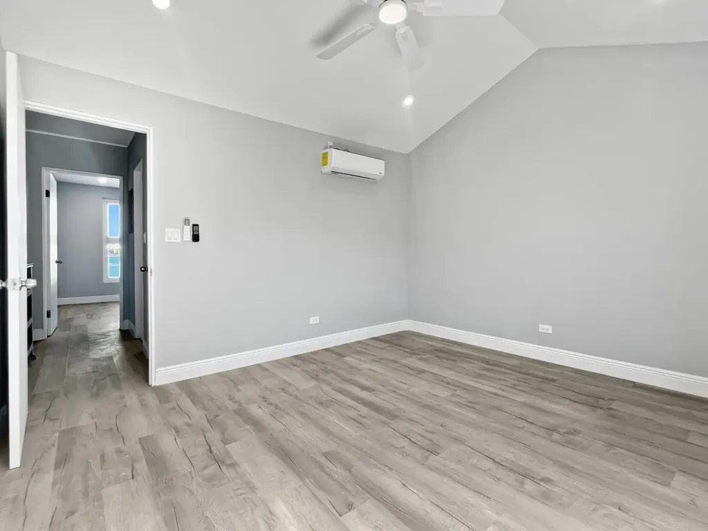 Delaporte Point 20 New Providence Paradise Island BS