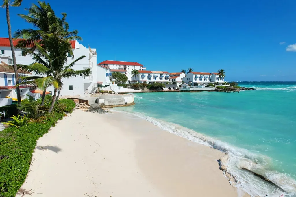 Delaporte Point 20 New Providence Paradise Island BS