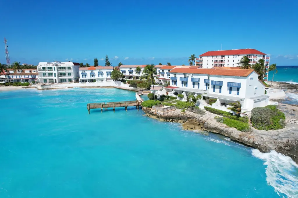 Delaporte Point 20 New Providence Paradise Island BS