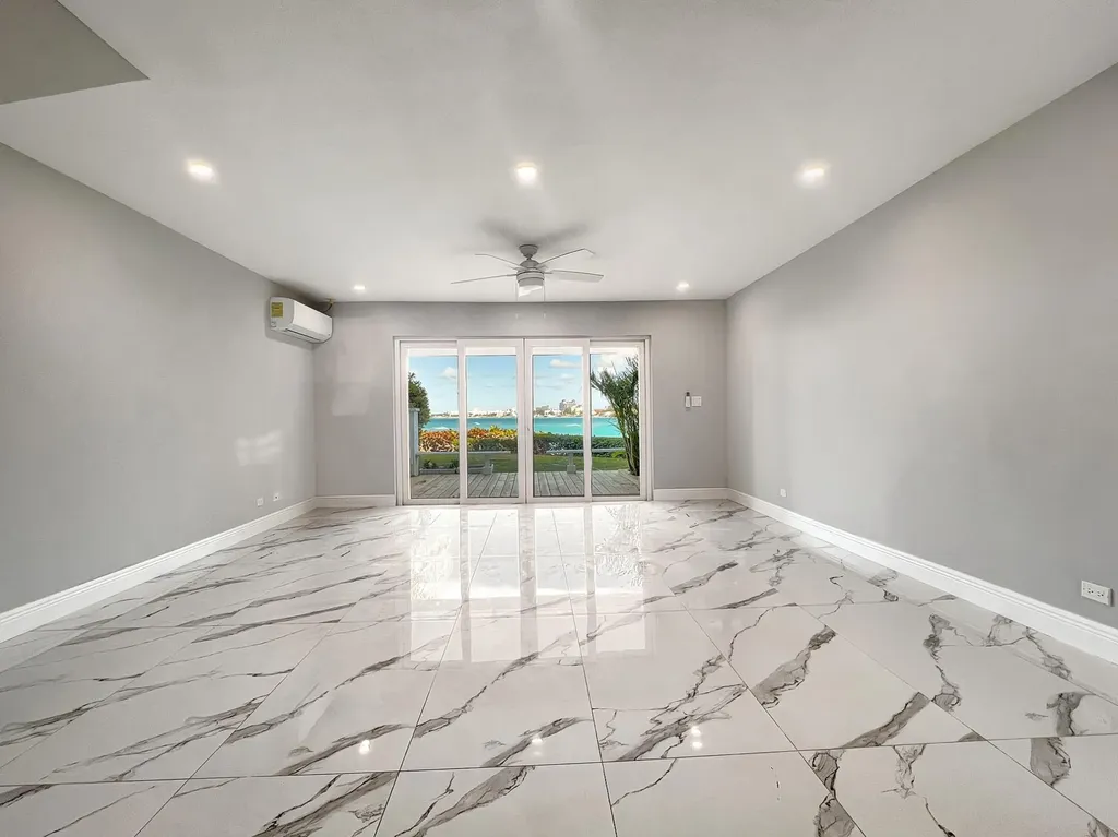 Delaporte Point 20 New Providence Paradise Island BS
