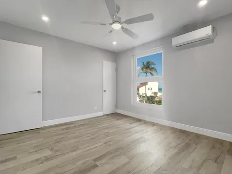 Delaporte Point 20 New Providence Paradise Island BS