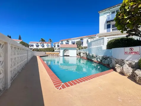 Delaporte Point 20 New Providence Paradise Island BS