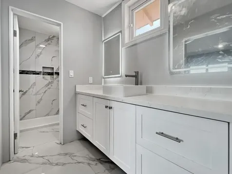 Delaporte Point 20 New Providence Paradise Island BS